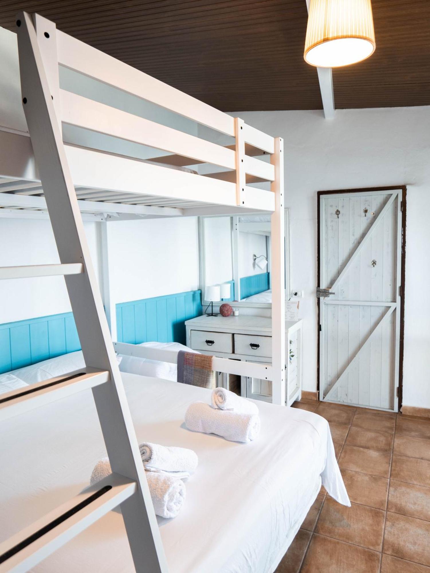 Casanaga Hotell Almaciga Exteriör bild